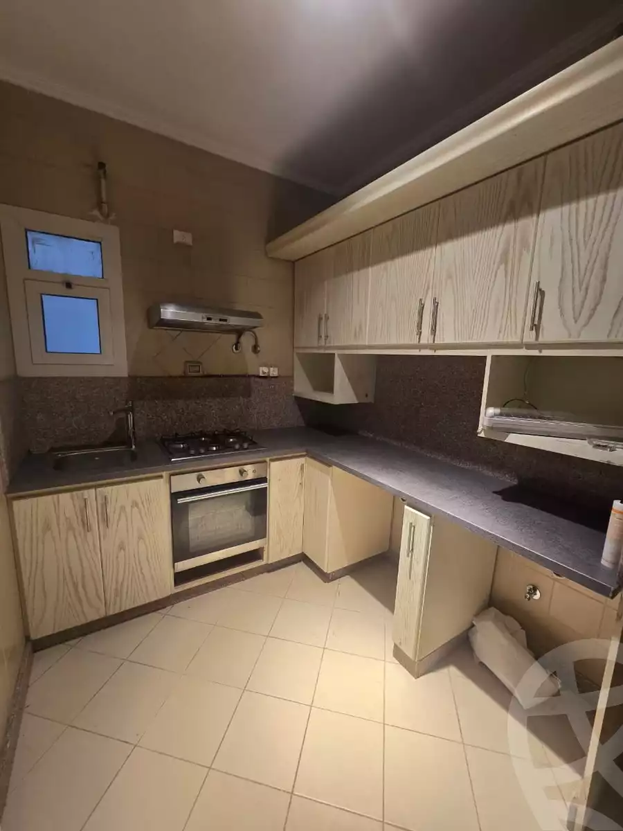 https://aqarmap.com.eg/ar/listing/6190445-for-rent-cairo-el-sheikh-zayed-city-compounds-dh-drys