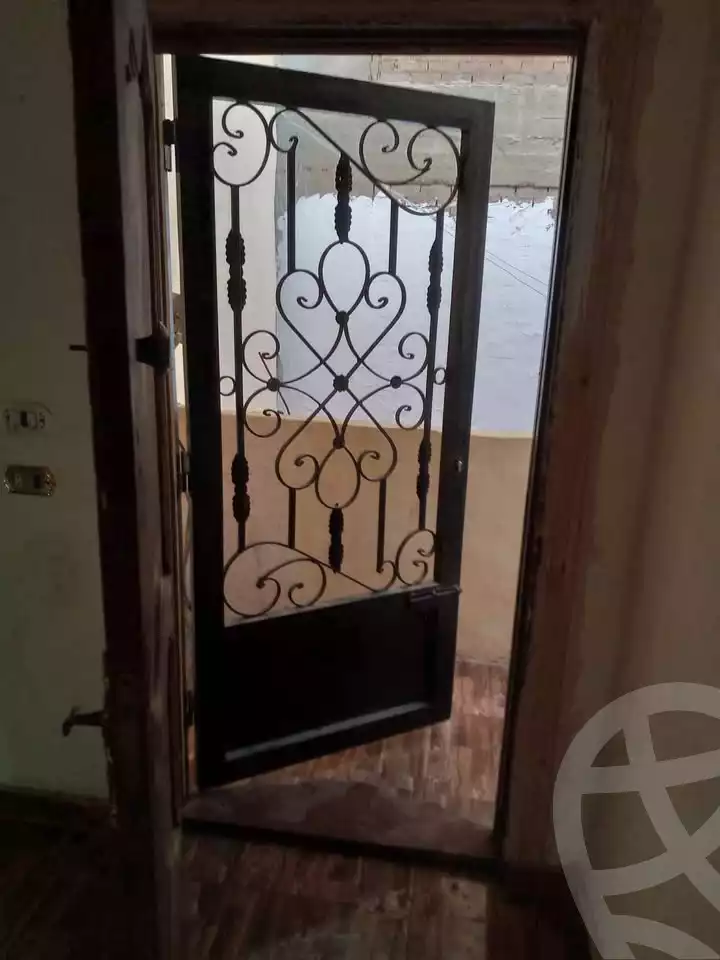 https://aqarmap.com.eg/en/listing/6190716-for-sale-alexandria-bahray-el-anfoshy-gaafar-st