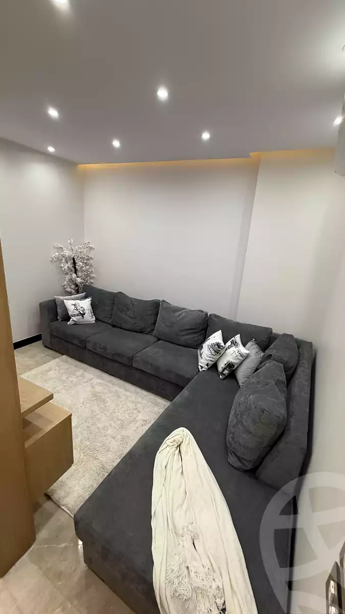 https://aqarmap.com.eg/ar/listing/6192581-for-rent-cairo-el-sheikh-zayed-city-el-hay-elthamen-area-3
