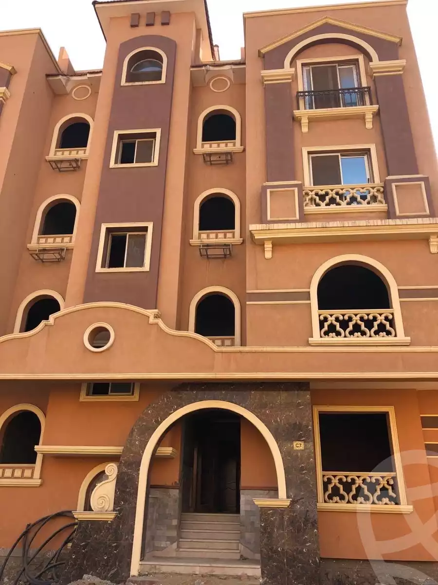 https://aqarmap.com.eg/en/listing/6196622-for-sale-alexandria-cairo-alexandria-desert-road-compounds-qatr-el-nada-compound