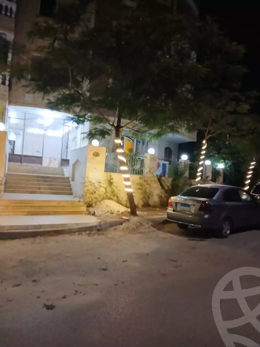 https://aqarmap.com.eg/ar/listing/6198630-for-sale-cairo-el-sheikh-zayed-city-el-hay-el-hady-ashaer-area-1-street-10
