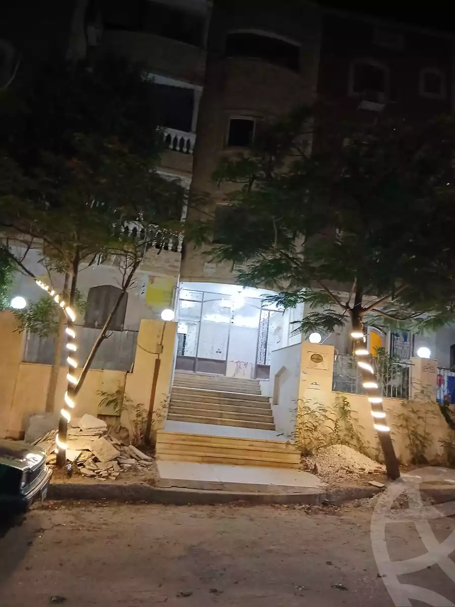 https://aqarmap.com.eg/ar/listing/6198630-for-sale-cairo-el-sheikh-zayed-city-el-hay-el-hady-ashaer-area-1-street-10