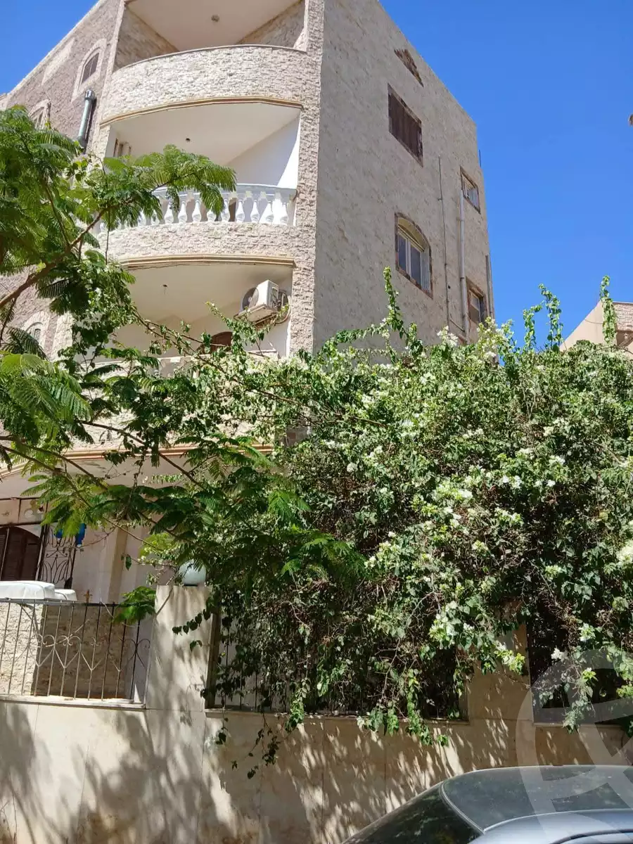 https://aqarmap.com.eg/ar/listing/6198630-for-sale-cairo-el-sheikh-zayed-city-el-hay-el-hady-ashaer-area-1-street-10