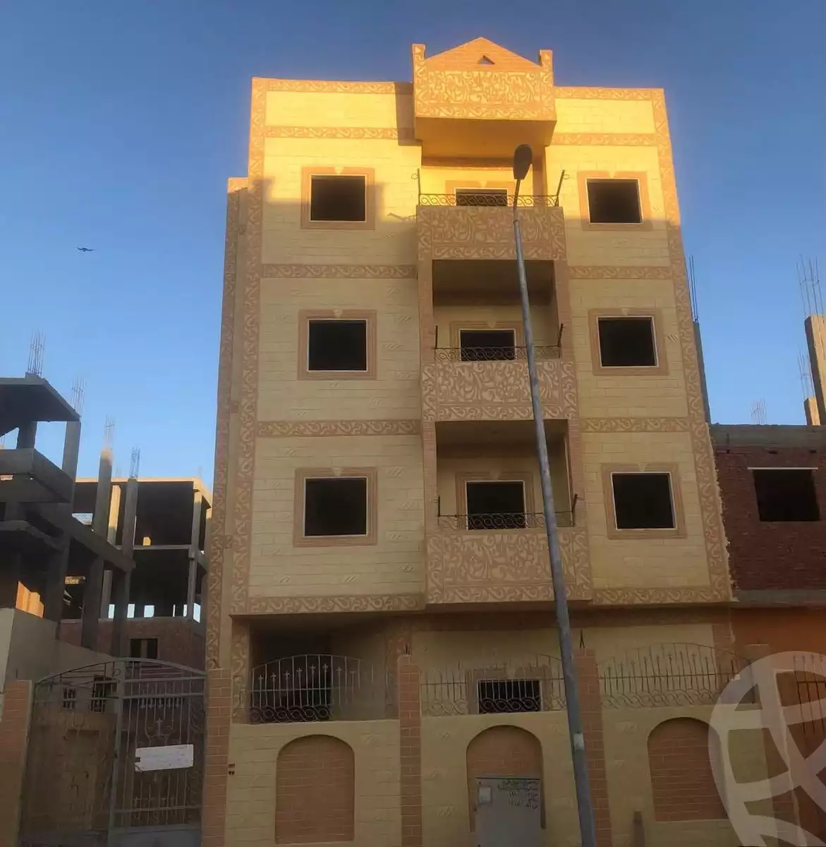 https://aqarmap.com.eg/ar/listing/6199772-for-sale-sohag-mdyn-swhj-ljdyd