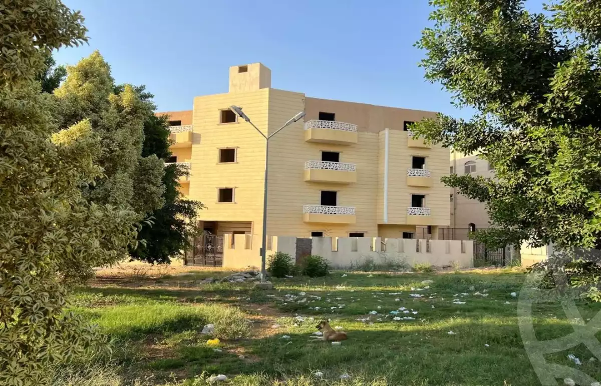 https://aqarmap.com.eg/en/listing/6203475-for-sale-cairo-el-shorouk-lhy-lthlth-grb-neighbourhood-4-mohammed-el-kasbagy-st
