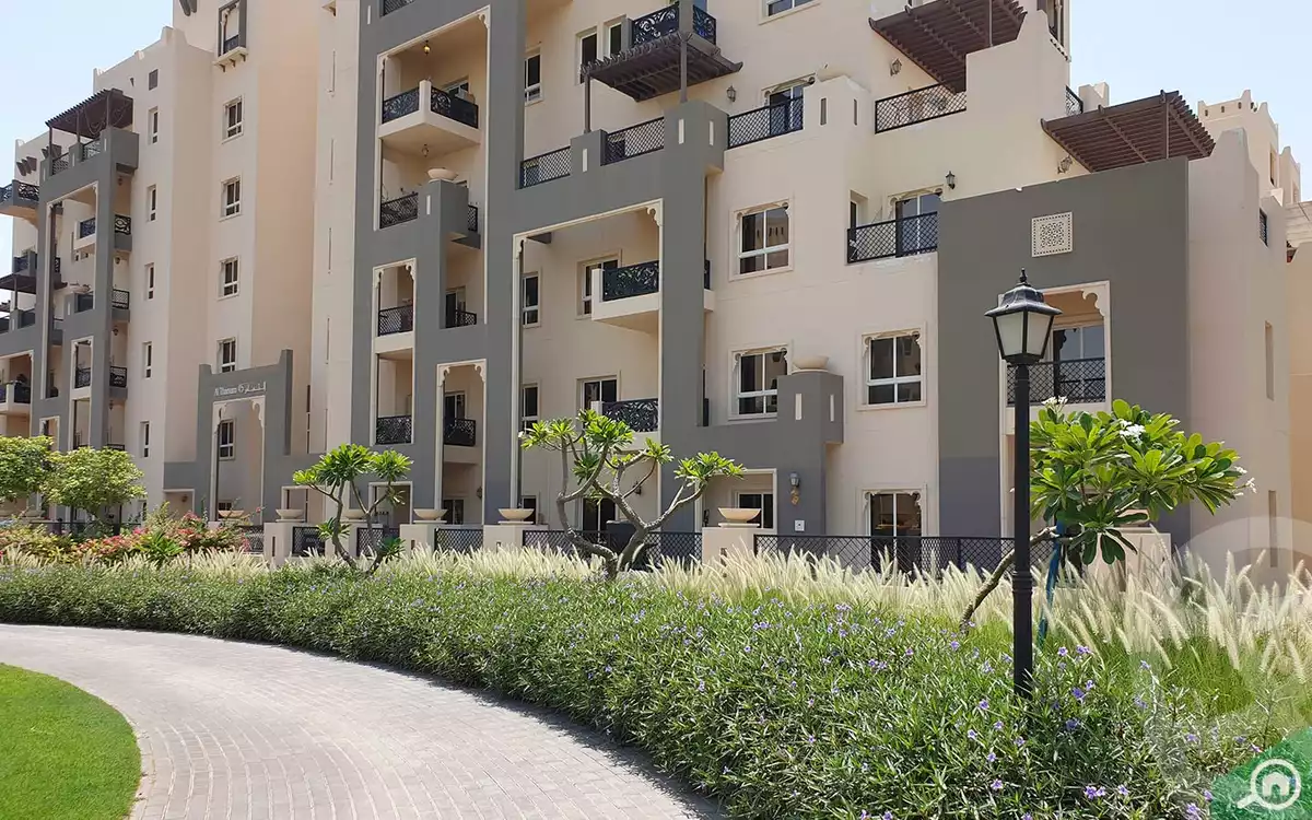 https://aqarmap.com.eg/ar/listing/6203515-for-sale-cairo-new-cairo-compounds-stwn-ryzydns-by-ar-y-llttwyr