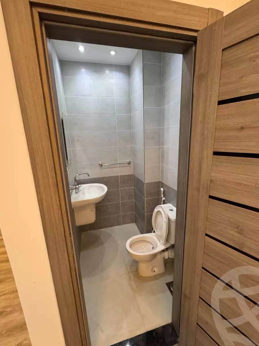 https://aqarmap.com.eg/ar/listing/6205963-for-rent-cairo-new-cairo-el-lotus-lotus-north-lmntq-lkhms-llwts-lshmly