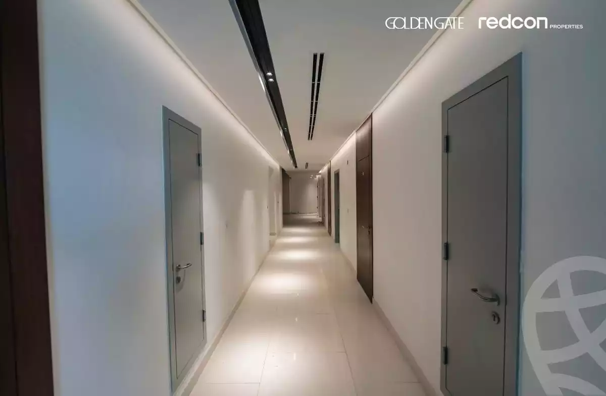 https://aqarmap.com.eg/en/listing/6205981-for-sale-cairo-new-cairo-compounds-golden-gate-redcon