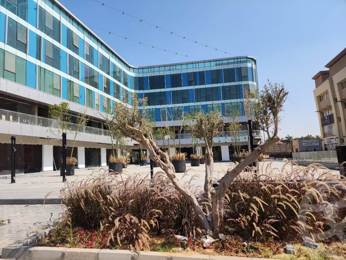 https://aqarmap.com.eg/en/listing/6206128-for-sale-cairo-el-sheikh-zayed-city-compounds-sntrw-zyd-mwl