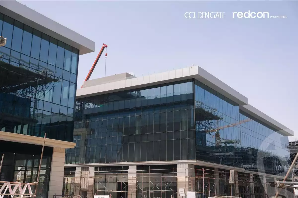 https://aqarmap.com.eg/en/listing/6206151-for-sale-cairo-new-cairo-compounds-golden-gate-redcon