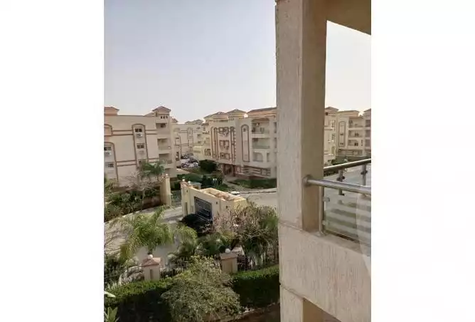 https://aqarmap.com.eg/ar/listing/6208312-for-sale-cairo-new-cairo-compounds-stwn-ryzydns-by-ar-y-llttwyr