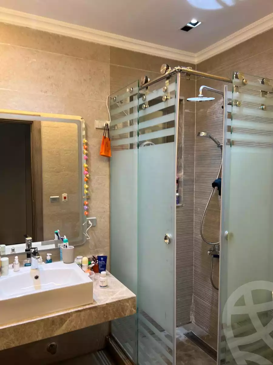 https://aqarmap.com.eg/en/listing/6209732-for-rent-cairo-new-cairo-compounds-lakeview-residence