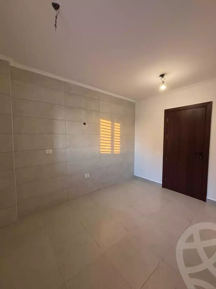 https://aqarmap.com.eg/ar/listing/6209880-for-sale-cairo-6th-of-october-compounds-palm-parks