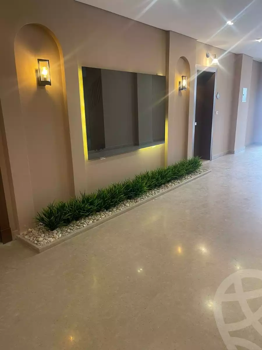 https://aqarmap.com.eg/en/listing/6212956-for-sale-cairo-el-sheikh-zayed-city-compounds-kmbwnd-fyldj-wyst-dr-llttwyr