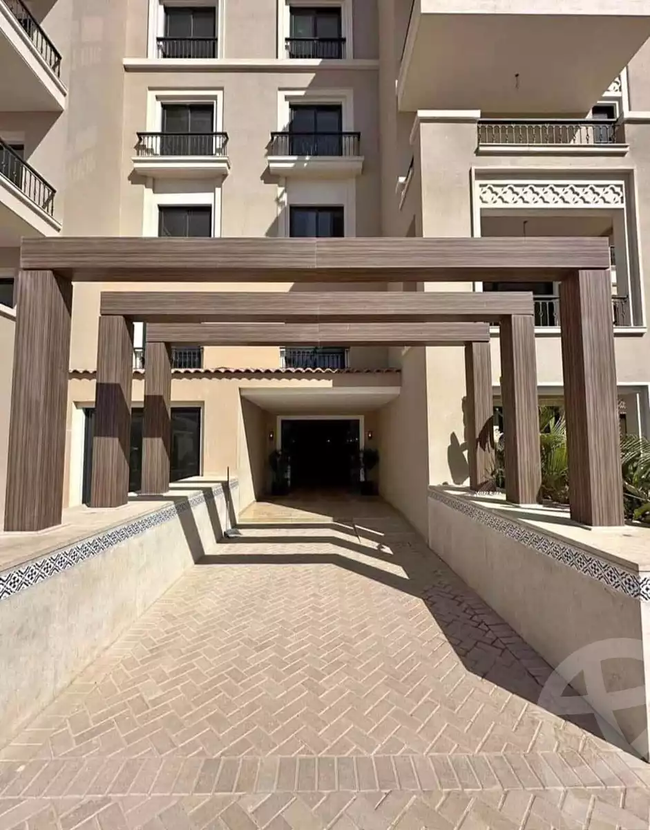 https://aqarmap.com.eg/en/listing/6212985-for-sale-cairo-el-sheikh-zayed-city-compounds-kmbwnd-fyldj-wyst-dr-llttwyr