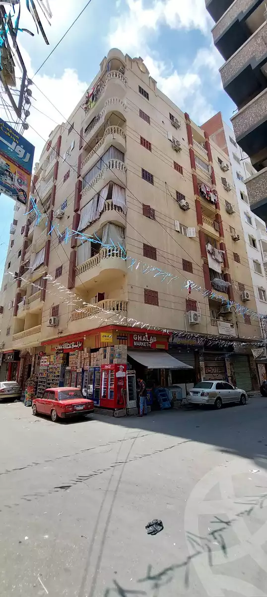 https://aqarmap.com.eg/ar/listing/6217359-for-sale-beheira-damanhour-damanhour-city-abd-el-salam-el-shazly-st