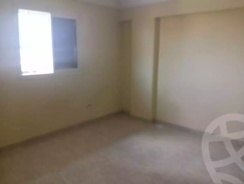 https://aqarmap.com.eg/en/listing/6220080-for-rent-alexandria-ganaklis-shr-mrtdy-bsh