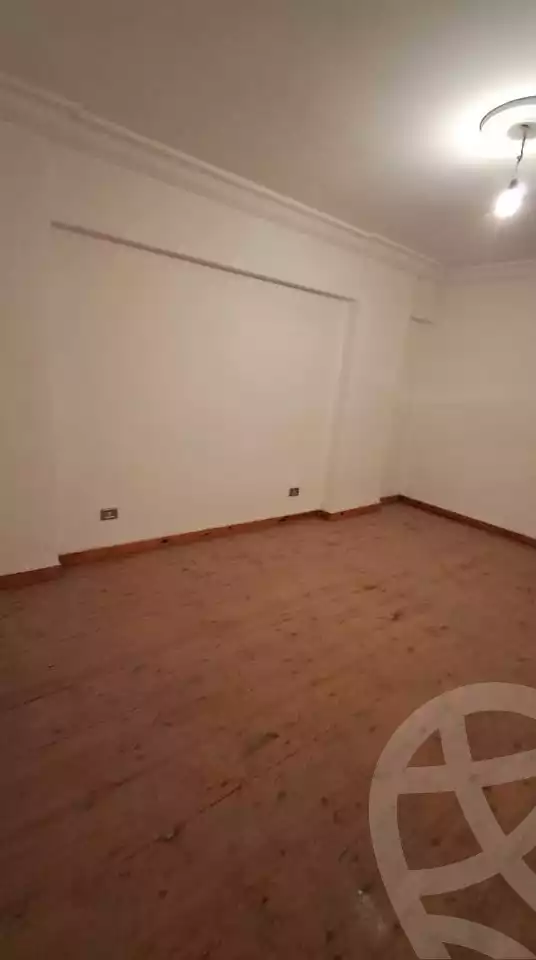 https://aqarmap.com.eg/en/listing/6220129-for-sale-alexandria-ganaklis-el-arwam-church-st