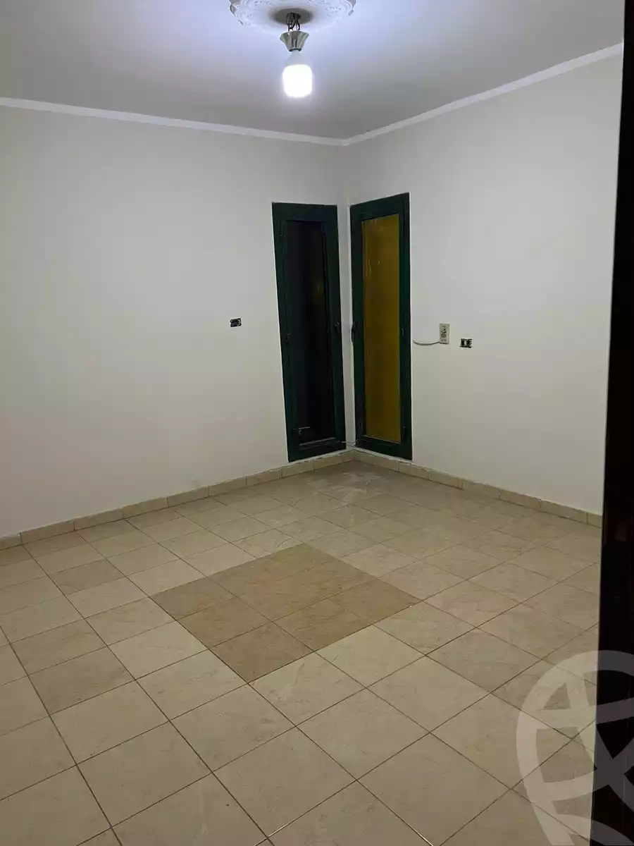 https://aqarmap.com.eg/ar/listing/6220662-for-sale-cairo-helwan-helwan-el-sharkeya-mostafa-safwat-st