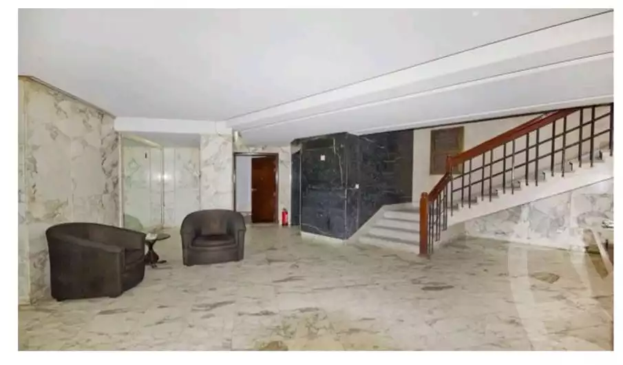 https://aqarmap.com.eg/ar/listing/6221966-for-rent-cairo-el-maadi-sarayat-el-maadi-street-11