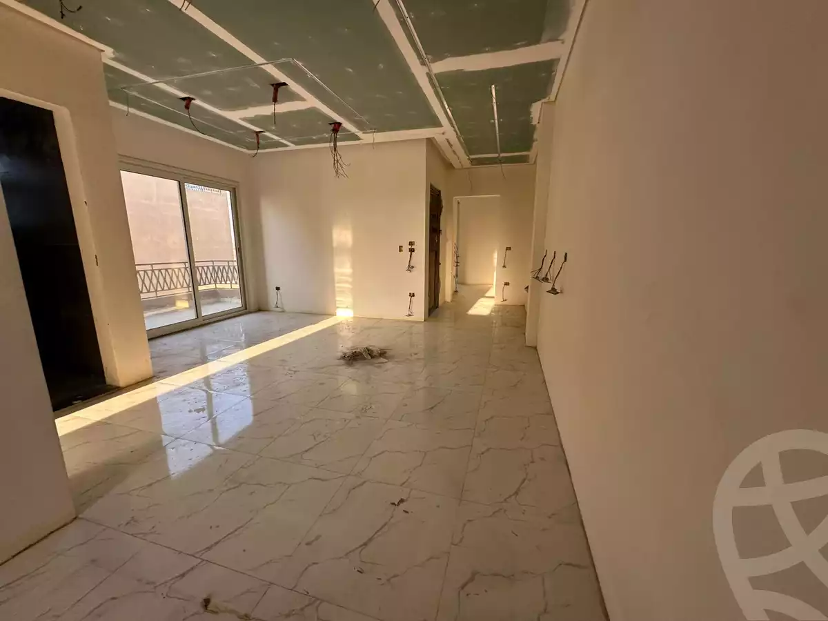 https://aqarmap.com.eg/ar/listing/6222546-for-sale-cairo-el-sheikh-zayed-city-lshykh-zyd-ljdyd-toya-compound-al-tholathea
