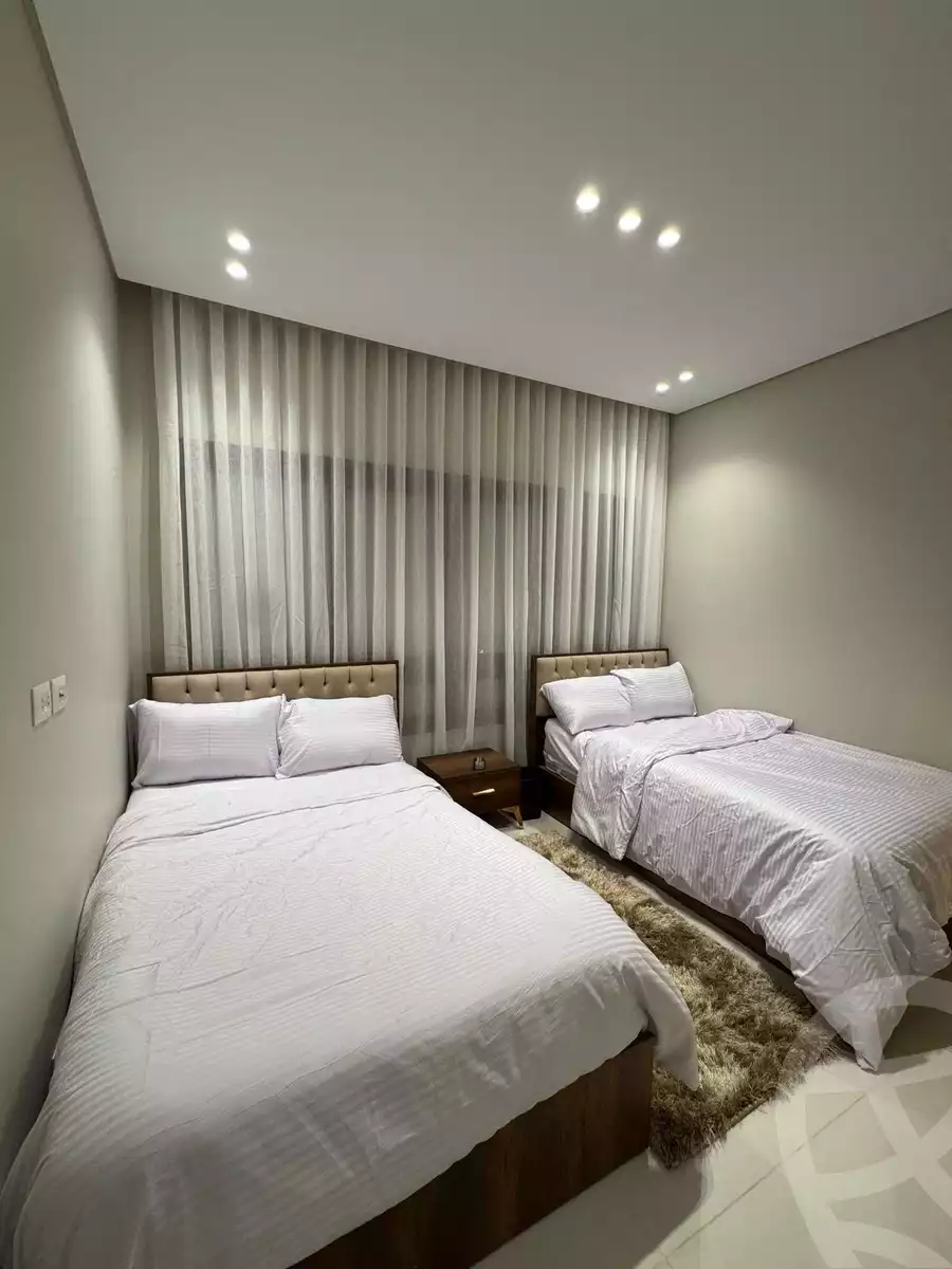 https://aqarmap.com.eg/ar/listing/6222986-for-sale-cairo-el-sheikh-zayed-city-compounds-kmbwnd-wn-16-swdyk