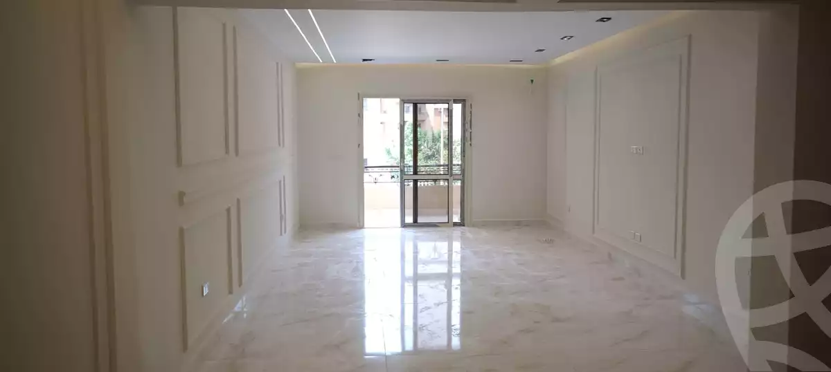 https://aqarmap.com.eg/en/listing/6222988-for-sale-cairo-el-sheikh-zayed-city-compounds-el-khamayel