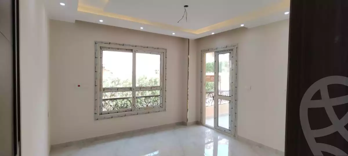 https://aqarmap.com.eg/ar/listing/6223053-for-sale-cairo-el-sheikh-zayed-city-compounds-el-khamayel