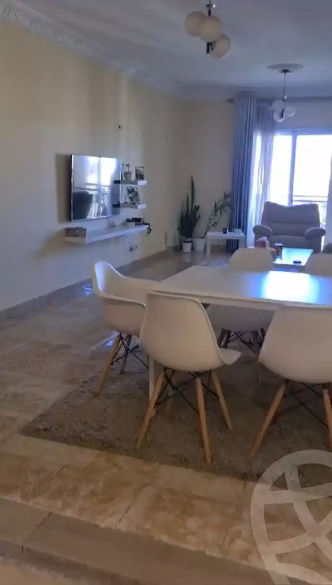 https://aqarmap.com.eg/en/listing/6223081-for-sale-cairo-el-sheikh-zayed-city-compounds-hadayek-el-mohandiseen