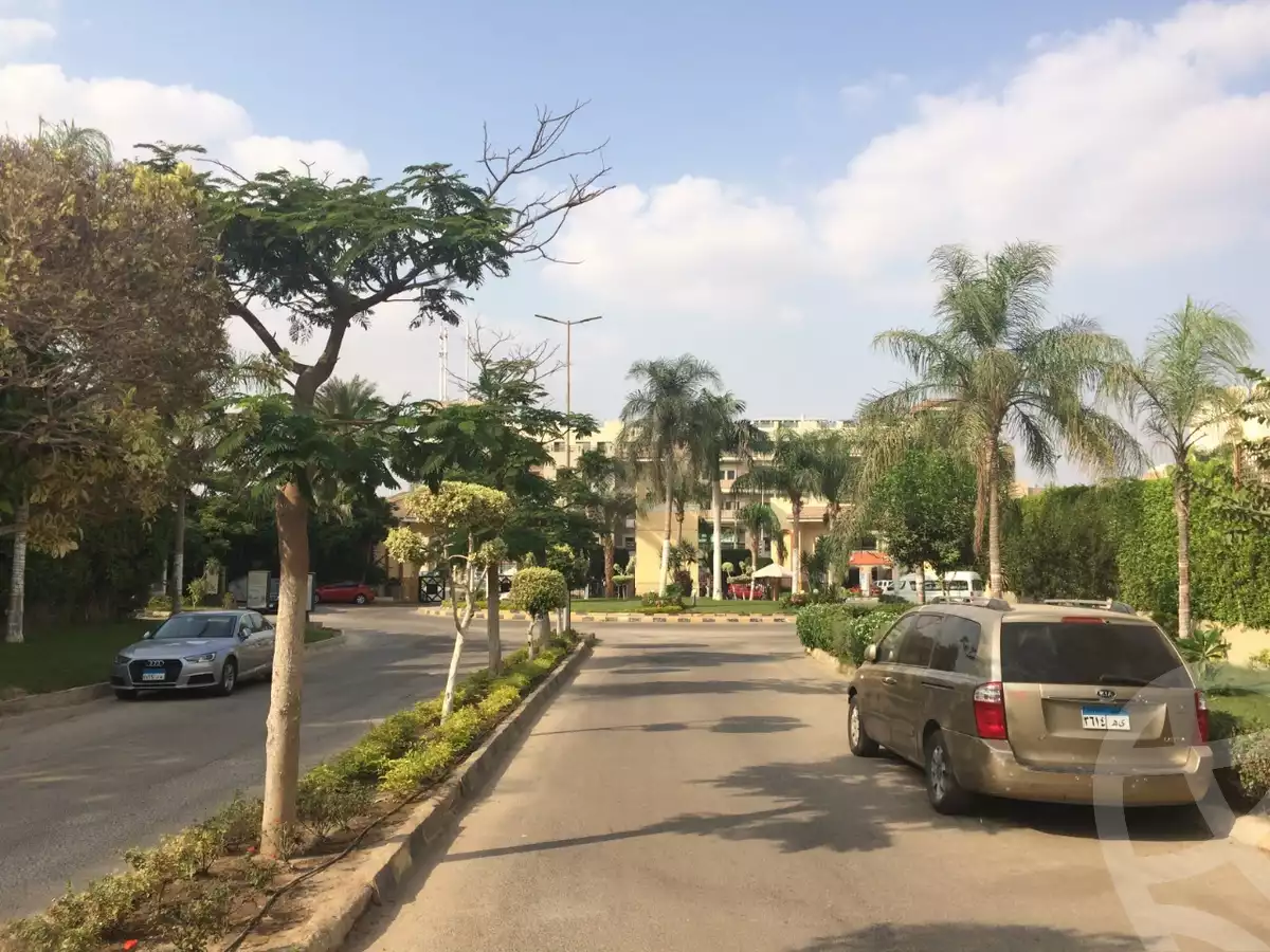 https://aqarmap.com.eg/en/listing/6223081-for-sale-cairo-el-sheikh-zayed-city-compounds-hadayek-el-mohandiseen