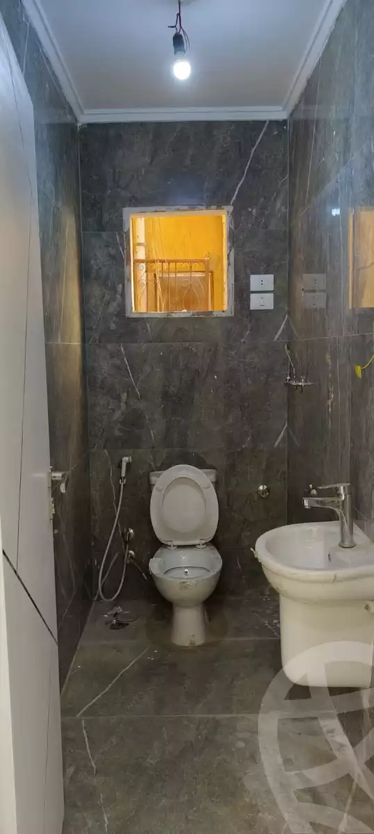 https://aqarmap.com.eg/en/listing/6223098-for-sale-cairo-el-sheikh-zayed-city-compounds-el-khamayel
