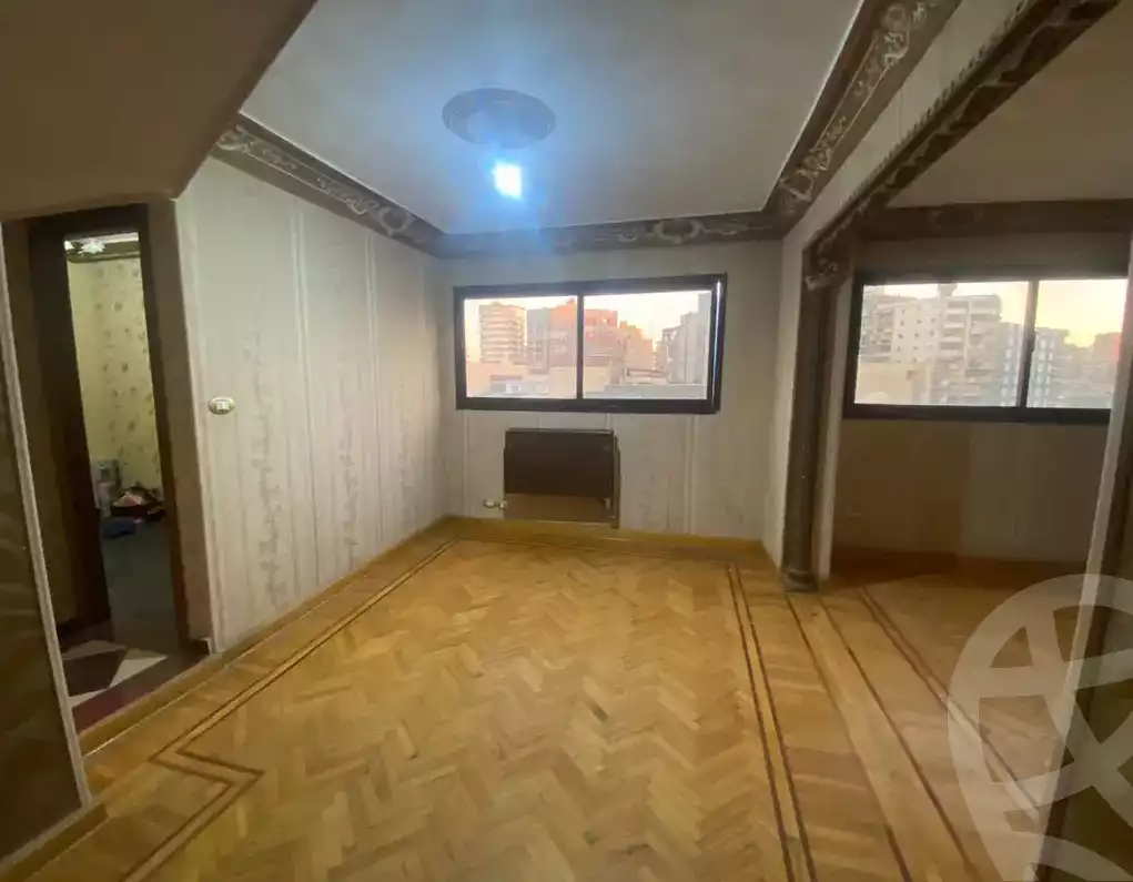 https://aqarmap.com.eg/en/listing/6225379-for-sale-alexandria-ganaklis
