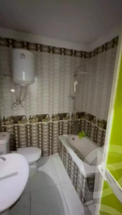 https://aqarmap.com.eg/en/listing/6226665-for-sale-cairo-faisal-kafr-tohormos-queen-nazli-st