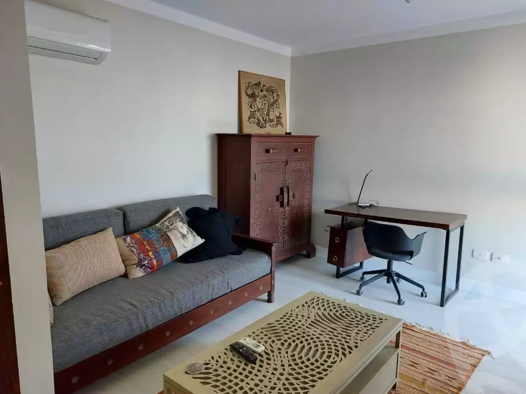 https://aqarmap.com.eg/en/listing/6227356-for-rent-cairo-el-sheikh-zayed-city-compounds-kmbwnd-wyst-twn-swdyk