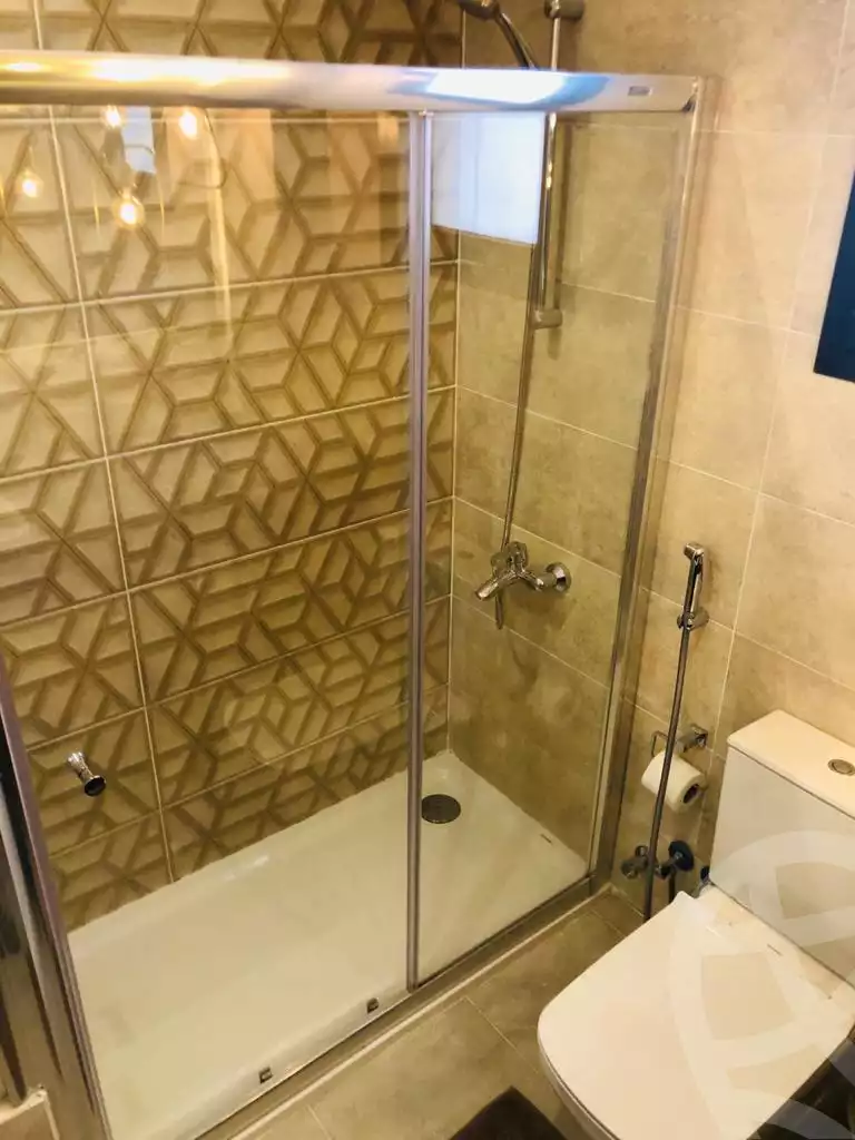 https://aqarmap.com.eg/en/listing/6227370-for-rent-cairo-el-sheikh-zayed-city-compounds-kmbwnd-wyst-twn-swdyk