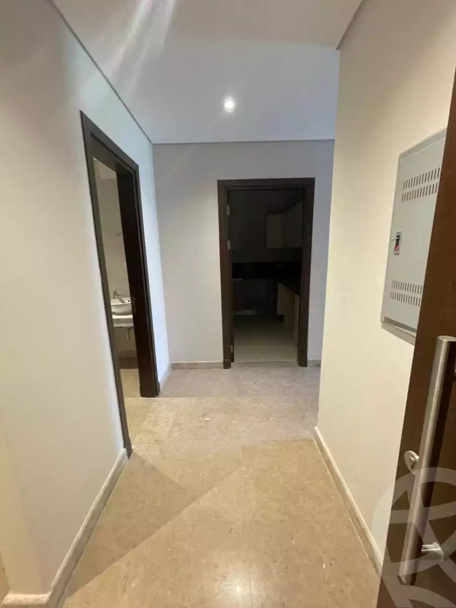https://aqarmap.com.eg/ar/listing/6228769-for-rent-cairo-el-sheikh-zayed-city-compounds-zyd-wr-llttwyr-park-towers-zed-el-sheikh-zayed-compound