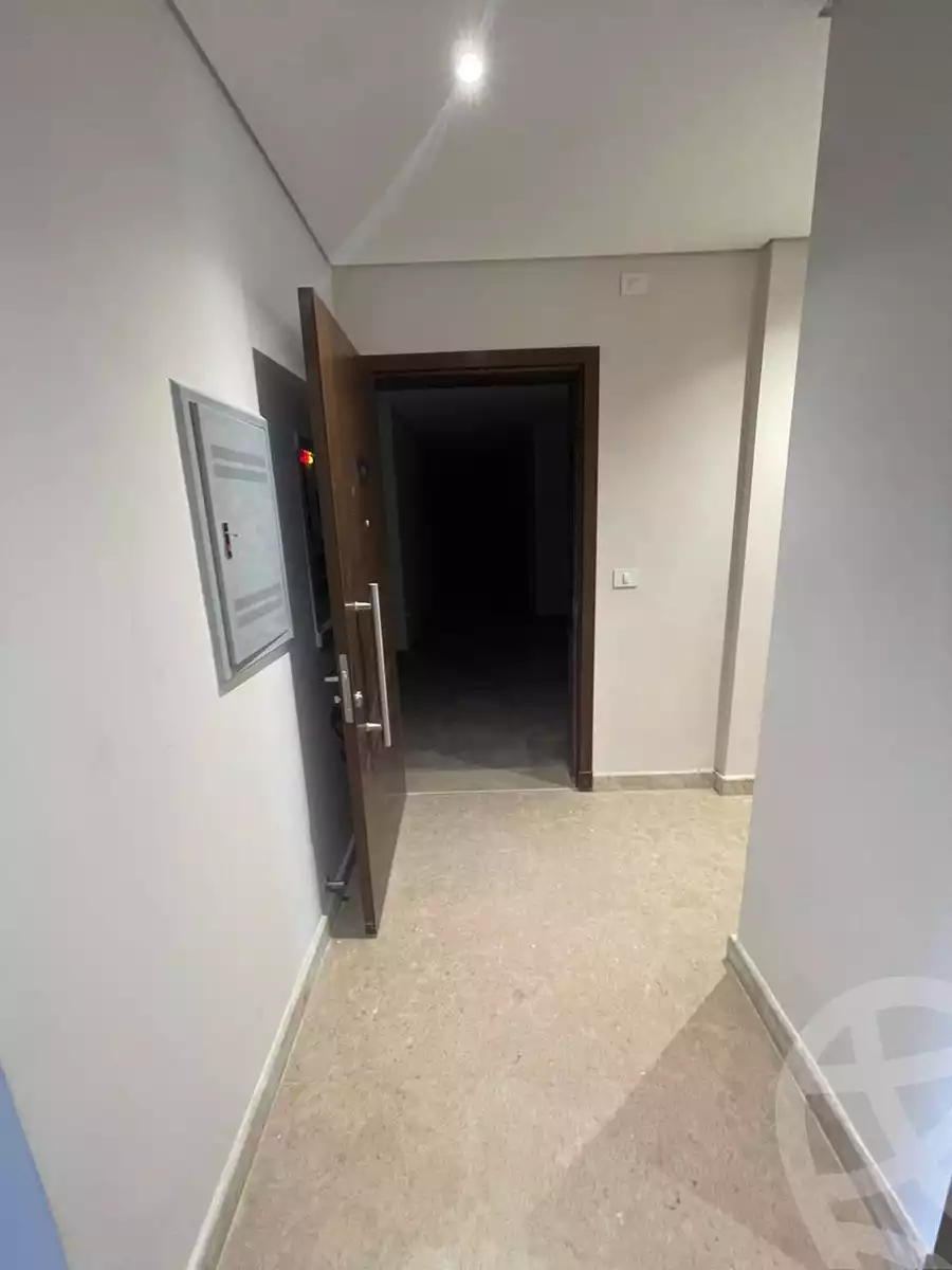 https://aqarmap.com.eg/ar/listing/6228769-for-rent-cairo-el-sheikh-zayed-city-compounds-zyd-wr-llttwyr-park-towers-zed-el-sheikh-zayed-compound