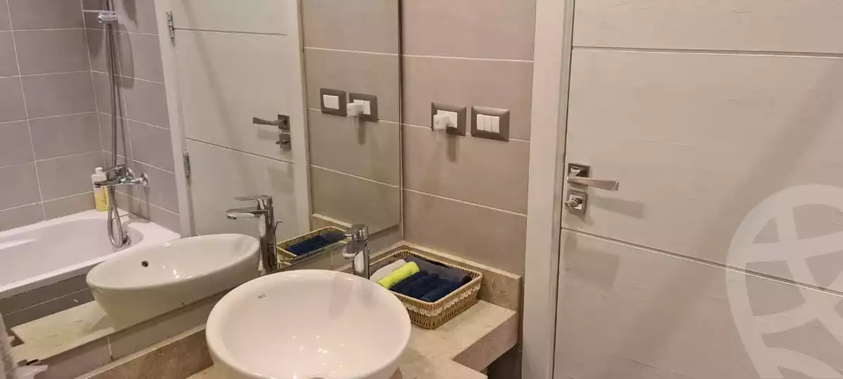 https://aqarmap.com.eg/en/listing/6229107-for-sale-cairo-new-cairo-compounds-kmbwnd-fyldj-jyt-blm-hylz
