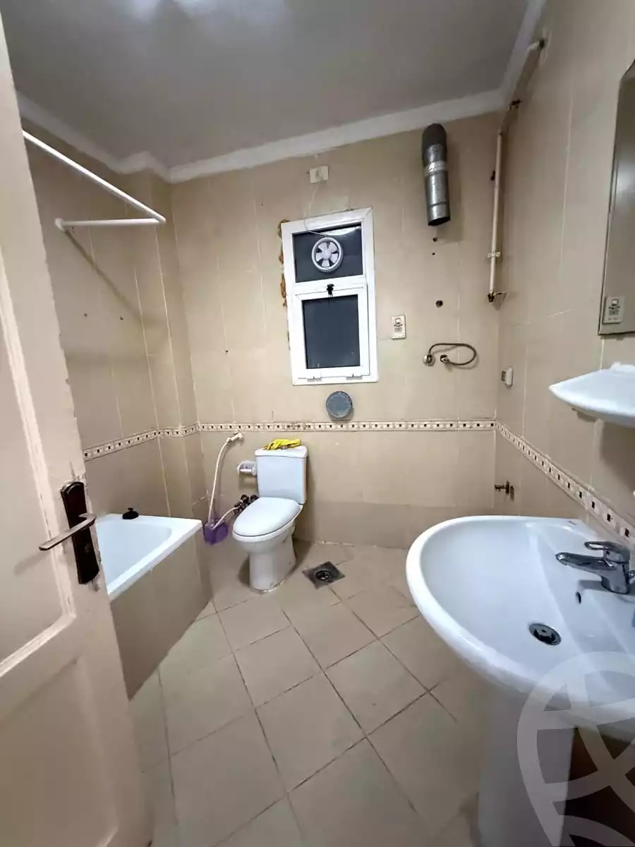 https://aqarmap.com.eg/en/listing/6231980-for-rent-cairo-new-cairo-madinaty-first-zone-buildings-madinaty-road