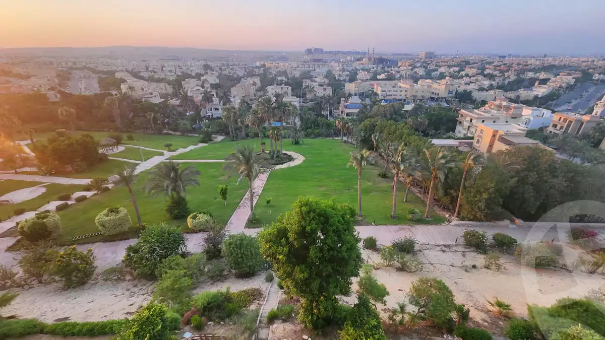 https://aqarmap.com.eg/ar/listing/6233718-for-sale-cairo-el-sheikh-zayed-city-compounds-zayed-2000