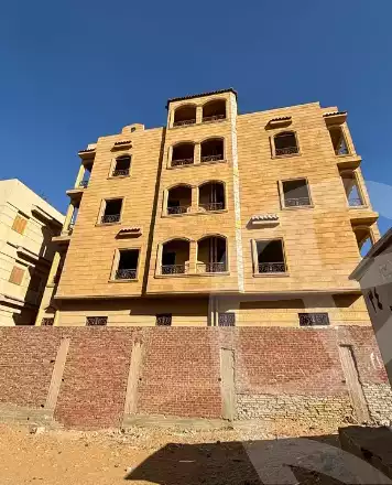 https://aqarmap.com.eg/ar/listing/6234865-for-sale-cairo-el-shorouk-lhy-lwl-shrq-neighborhood-1