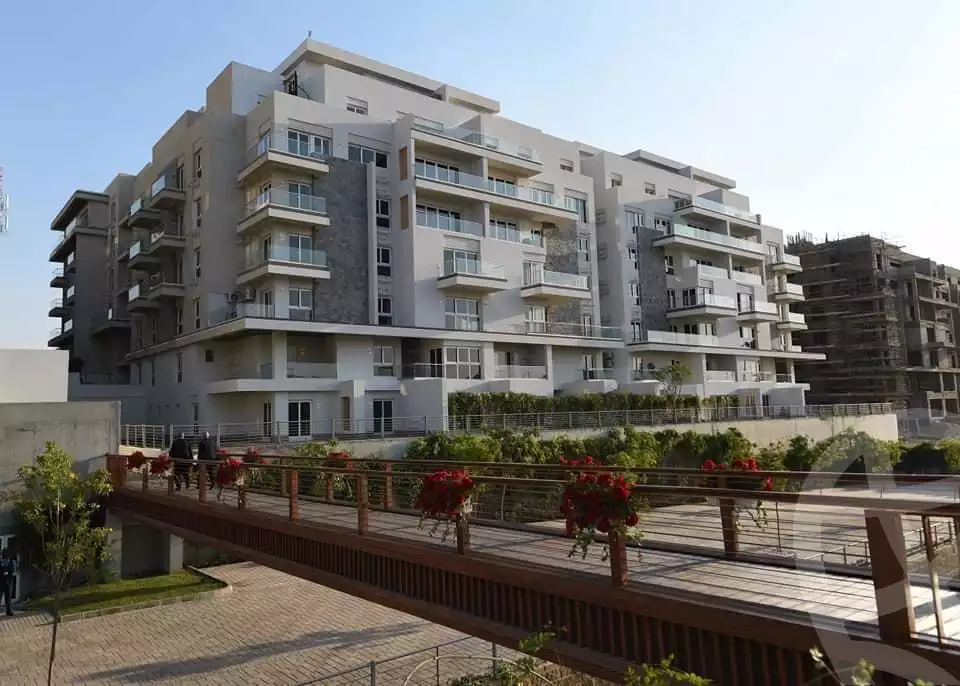https://aqarmap.com.eg/ar/listing/6235188-for-sale-cairo-new-cairo-compounds-mwntn-fyw-y-syty-club-park-mountain-view-icity