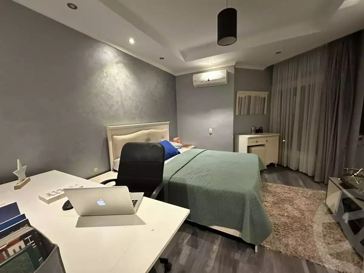 https://aqarmap.com.eg/en/listing/6235968-for-sale-cairo-new-cairo-lrhb-city-phase-3-yehia-shaheen-st