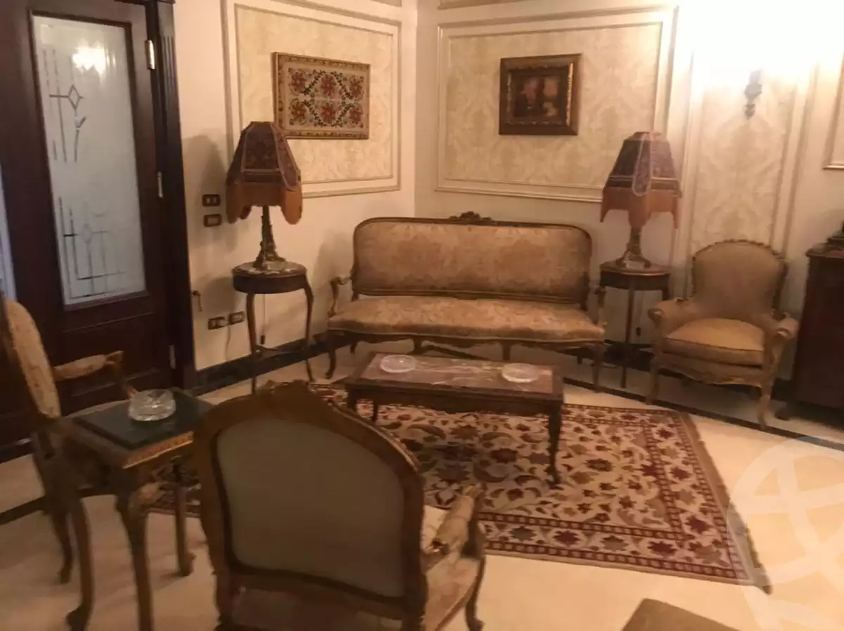 https://aqarmap.com.eg/en/listing/6237676-for-sale-cairo-el-sheikh-zayed-city-compounds-royal-meadows