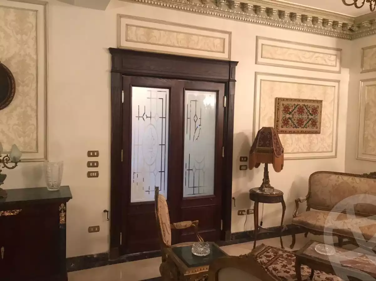 https://aqarmap.com.eg/en/listing/6237676-for-sale-cairo-el-sheikh-zayed-city-compounds-royal-meadows