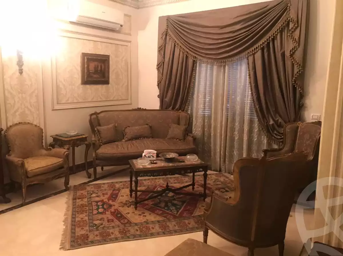 https://aqarmap.com.eg/en/listing/6237676-for-sale-cairo-el-sheikh-zayed-city-compounds-royal-meadows