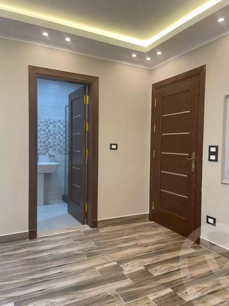 https://aqarmap.com.eg/en/listing/6237791-for-sale-cairo-6th-of-october-compounds-the-crown