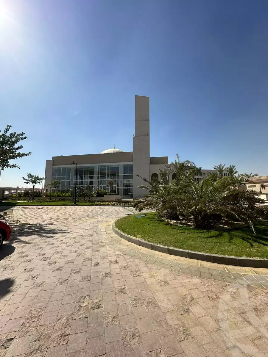 https://aqarmap.com.eg/ar/listing/6238700-for-sale-cairo-el-sheikh-zayed-city-compounds-kmbwnd-fyldj-wyst-dr-llttwyr