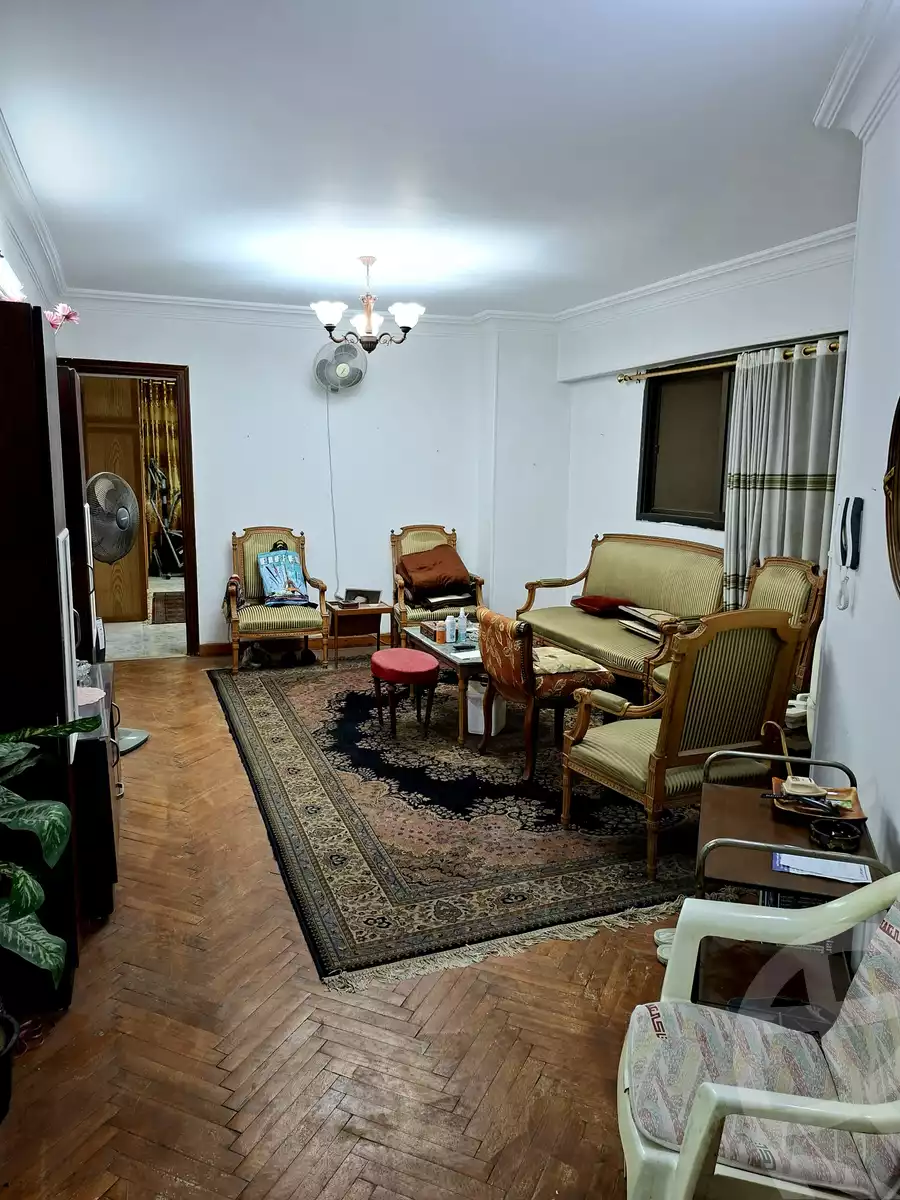 https://aqarmap.com.eg/ar/listing/6239051-for-sale-cairo-6th-of-october-el-ahyaa-neighborhood-3rd-no-14-hasan-soltan-st