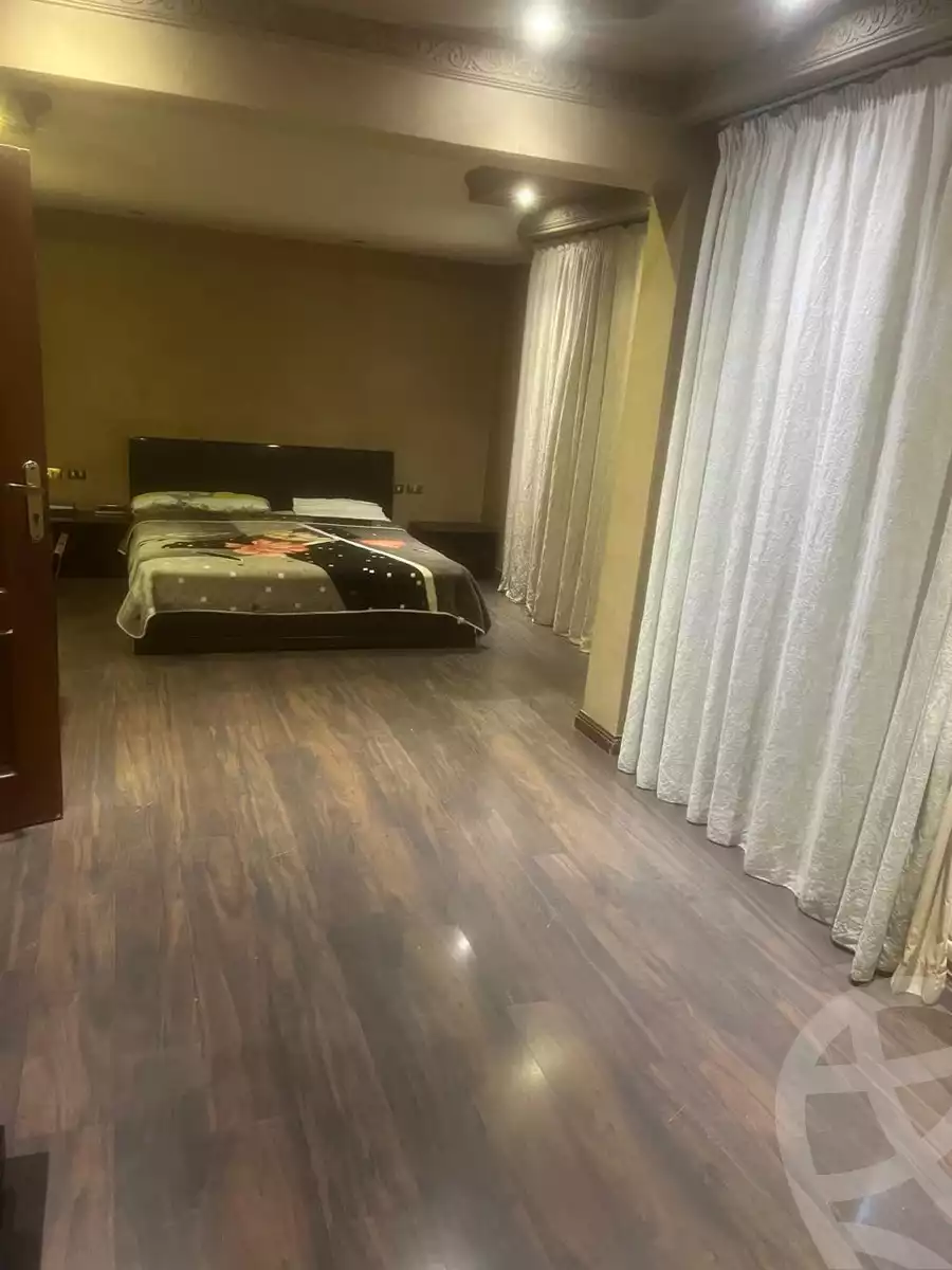 https://aqarmap.com.eg/ar/listing/6241217-for-sale-cairo-el-sheikh-zayed-city-compounds-zayed-2000